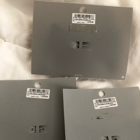 ✨ Bundle of 3 Clip on Bow ties - Picture 3 of 3